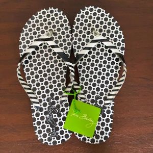 NWT Vera Bradley Midnight paisley Flip flops 7-8